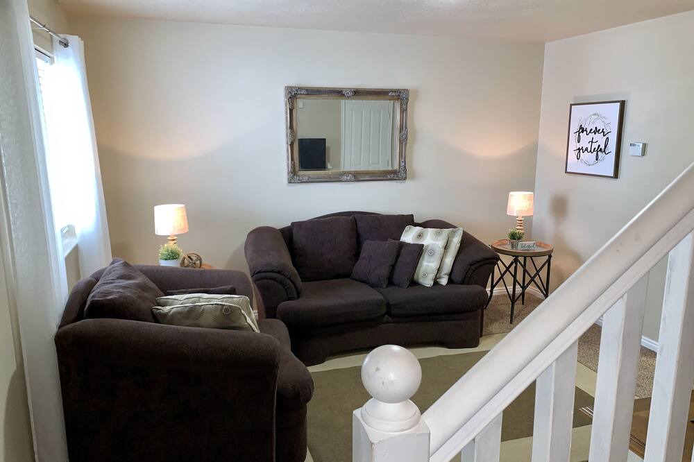 Photo of Livingroom in Chubbuck