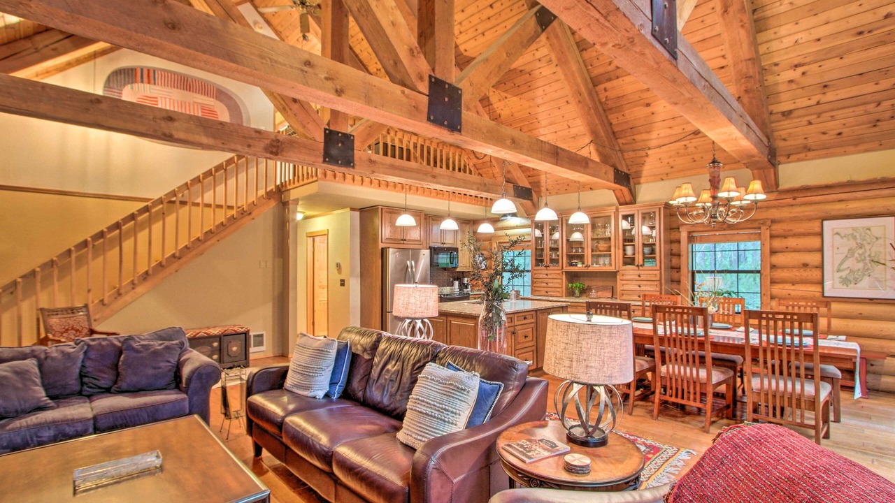 Photo of Livingroom in Anderson Island