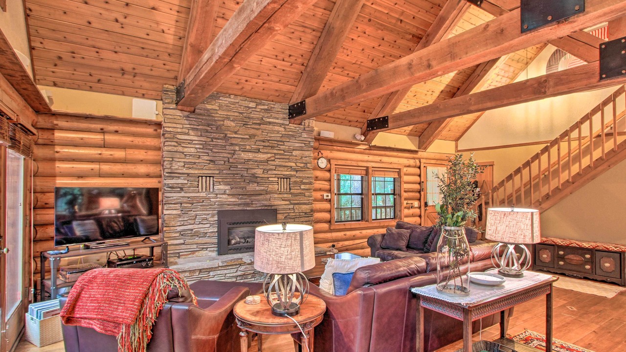 Photo of Livingroom in Anderson Island