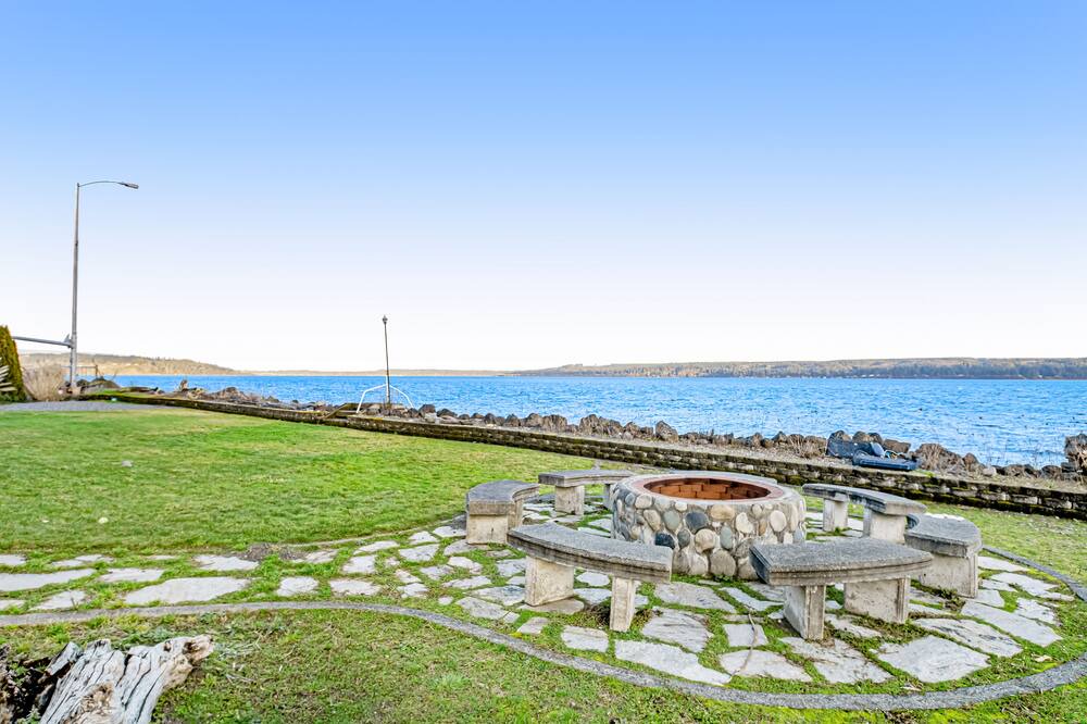 Photo of Others in Rollingbay