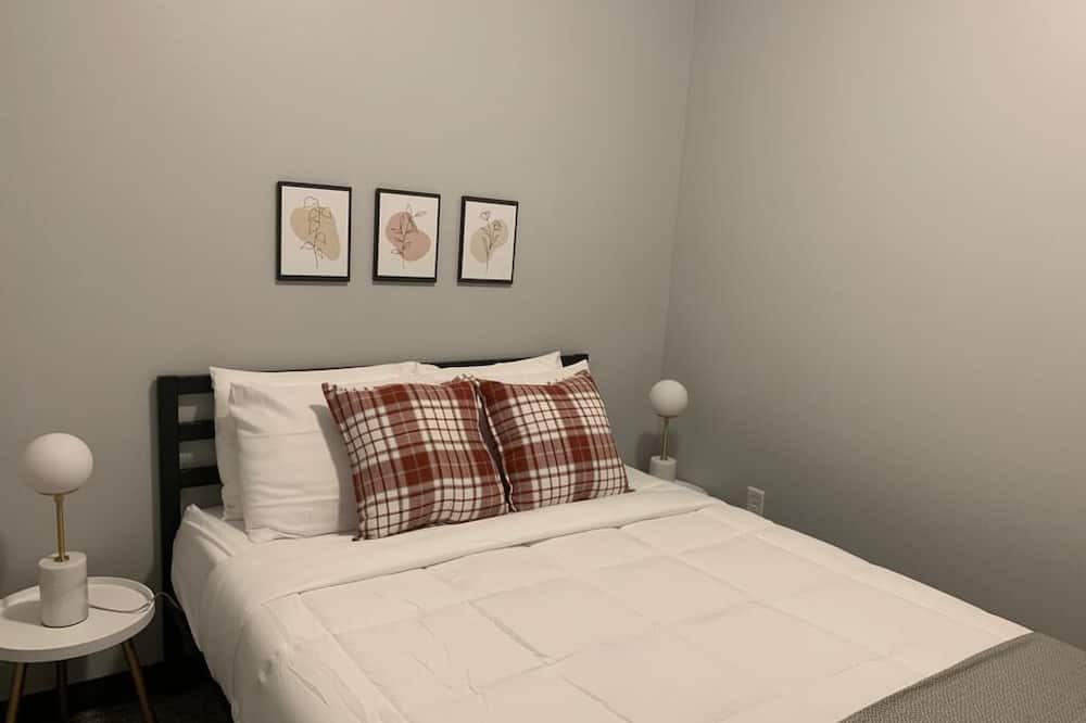 Photo of Bedroom in Des Moines