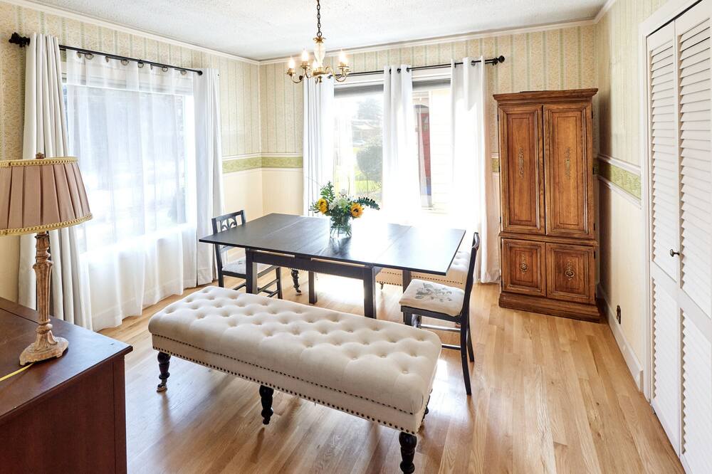 Photo of Livingroom in Woodstock