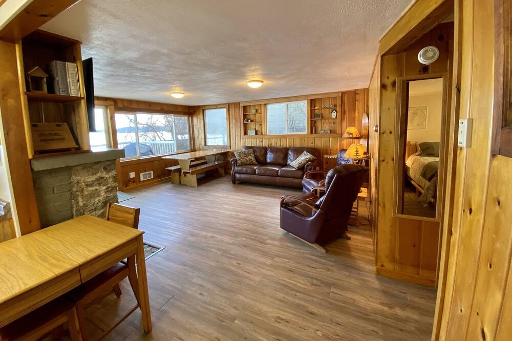 Photo of Livingroom in Diamond Lake