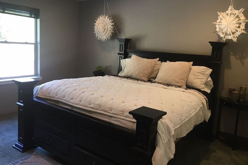 Photo of Bedroom in Murphy