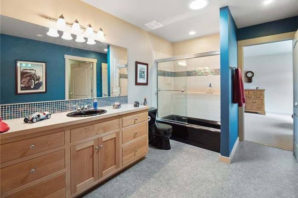 Photo of Bathroom in Kettle Falls