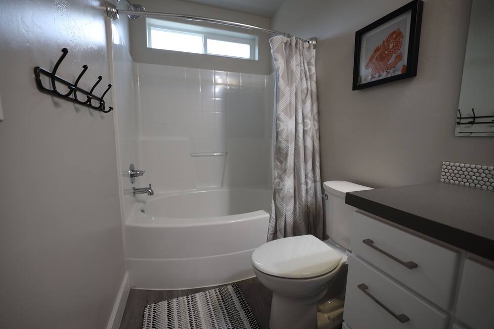 Photo of Bathroom in Southwest Ada County Alliance