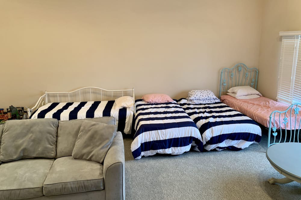 Photo of Bedroom in Horseshoe Lake