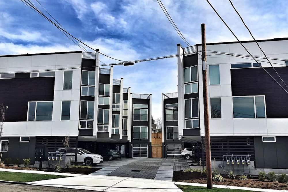 Photo of Outdoor in Squire Park