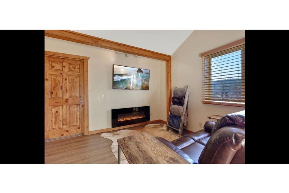 Photo of Livingroom in Kingston