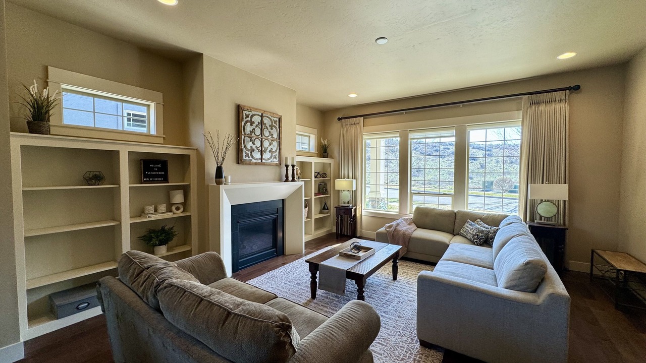 Photo of Livingroom in Garden City