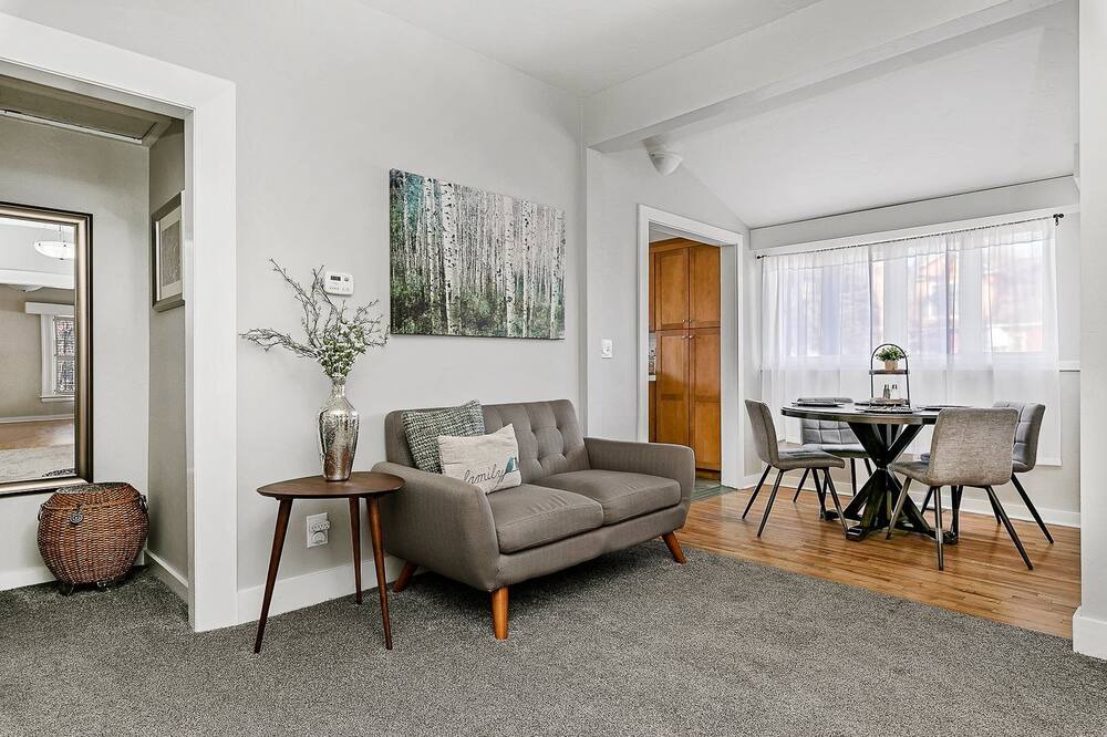 Photo of Livingroom in East End