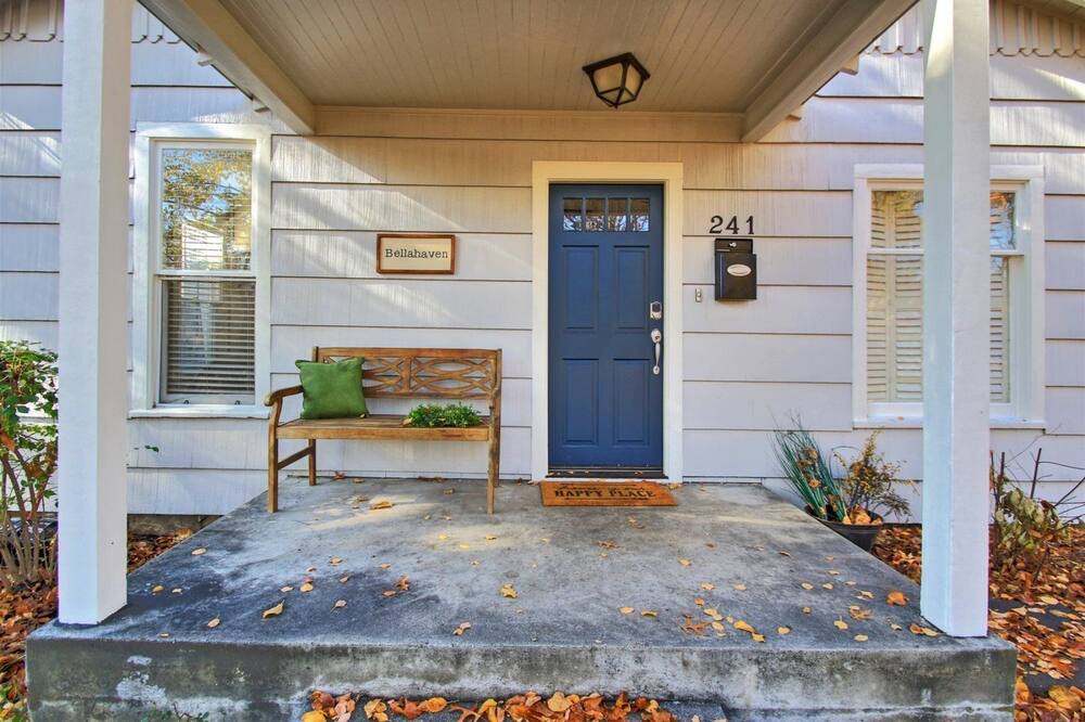 Photo of Outdoor in East End