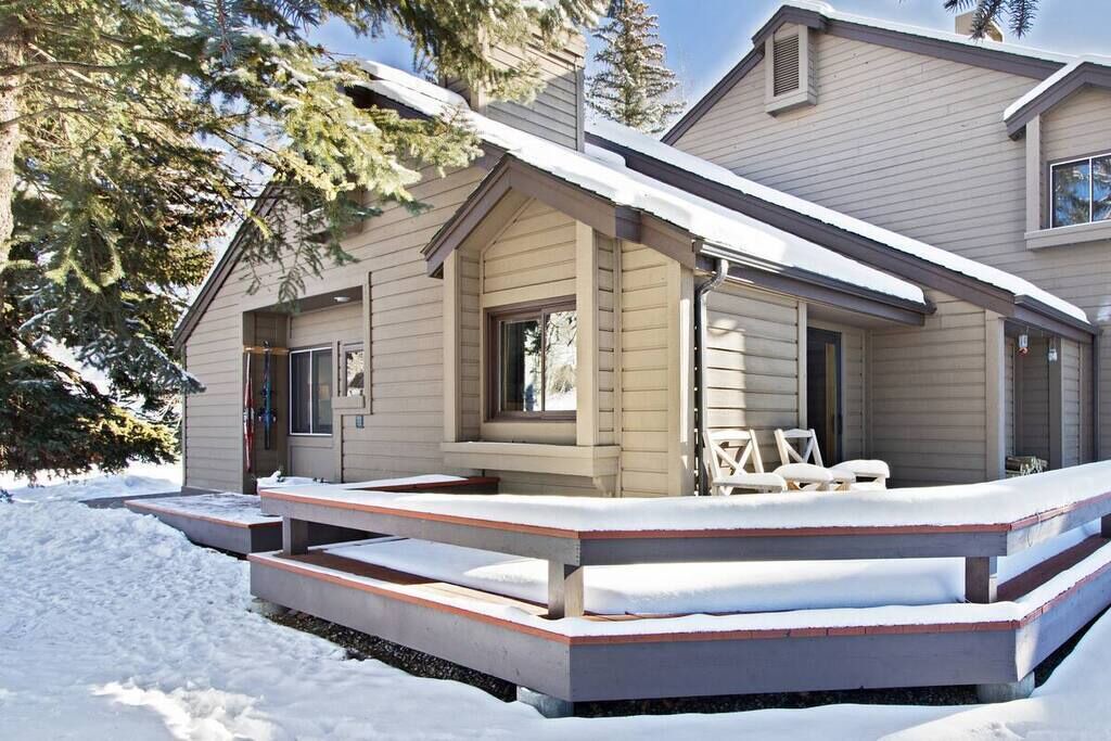 Photo of Outdoor in Elkhorn Village