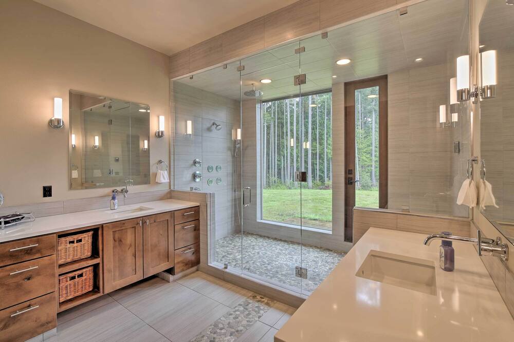 Photo of Bathroom in Fall City