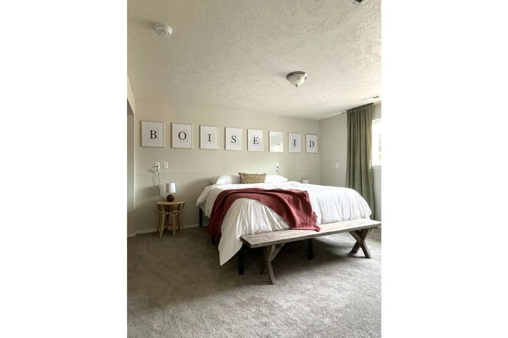 Photo of Bedroom in Veterans Park