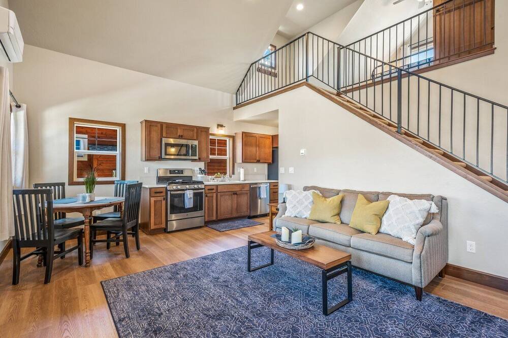 Photo of Livingroom in Dover Bay