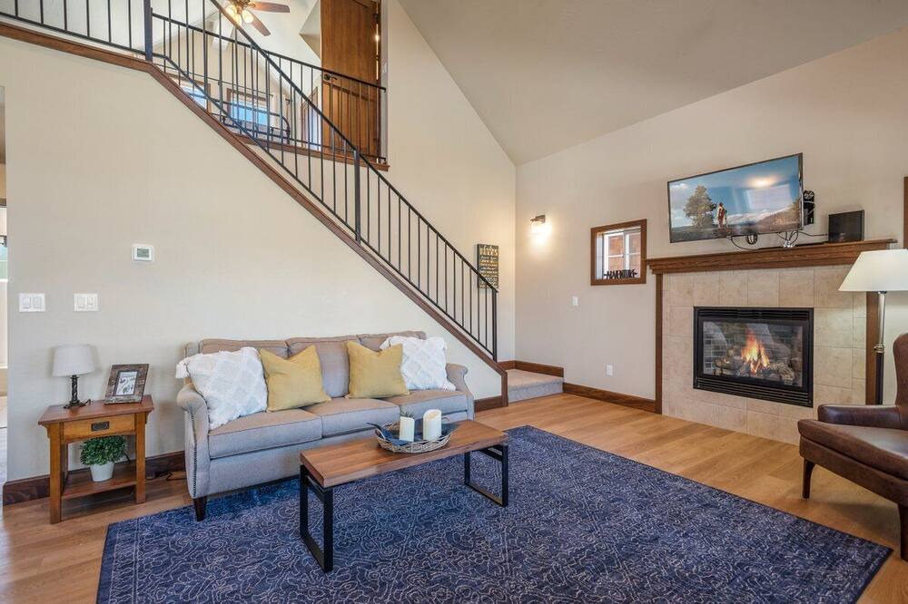 Photo of Livingroom in Dover Bay