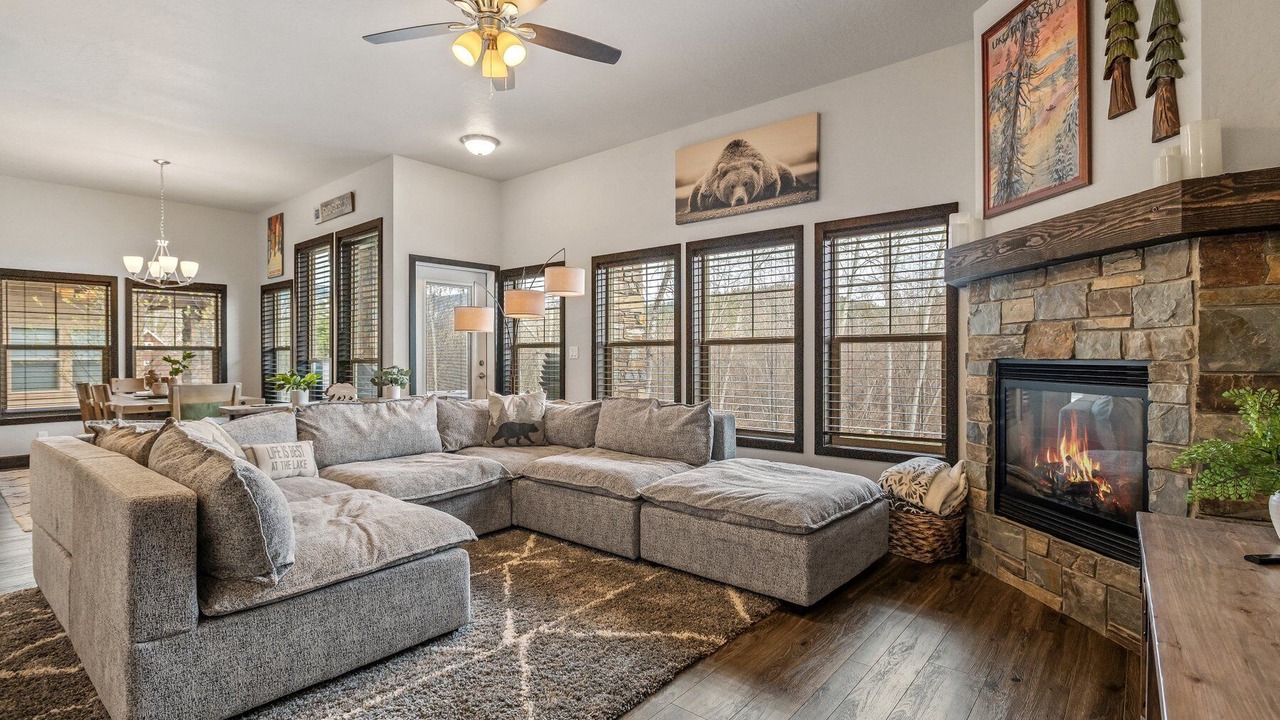 Photo of Livingroom in Dover Bay