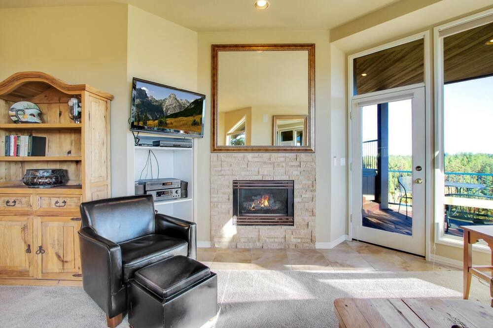 Photo of Livingroom in Sagewood