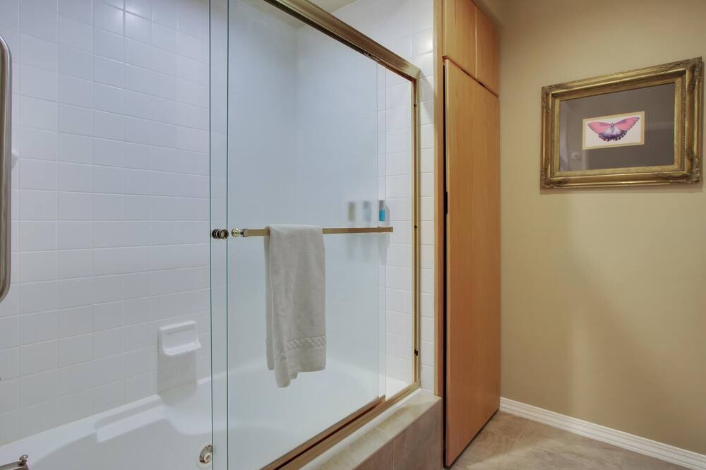 Photo of Bathroom in Sagewood