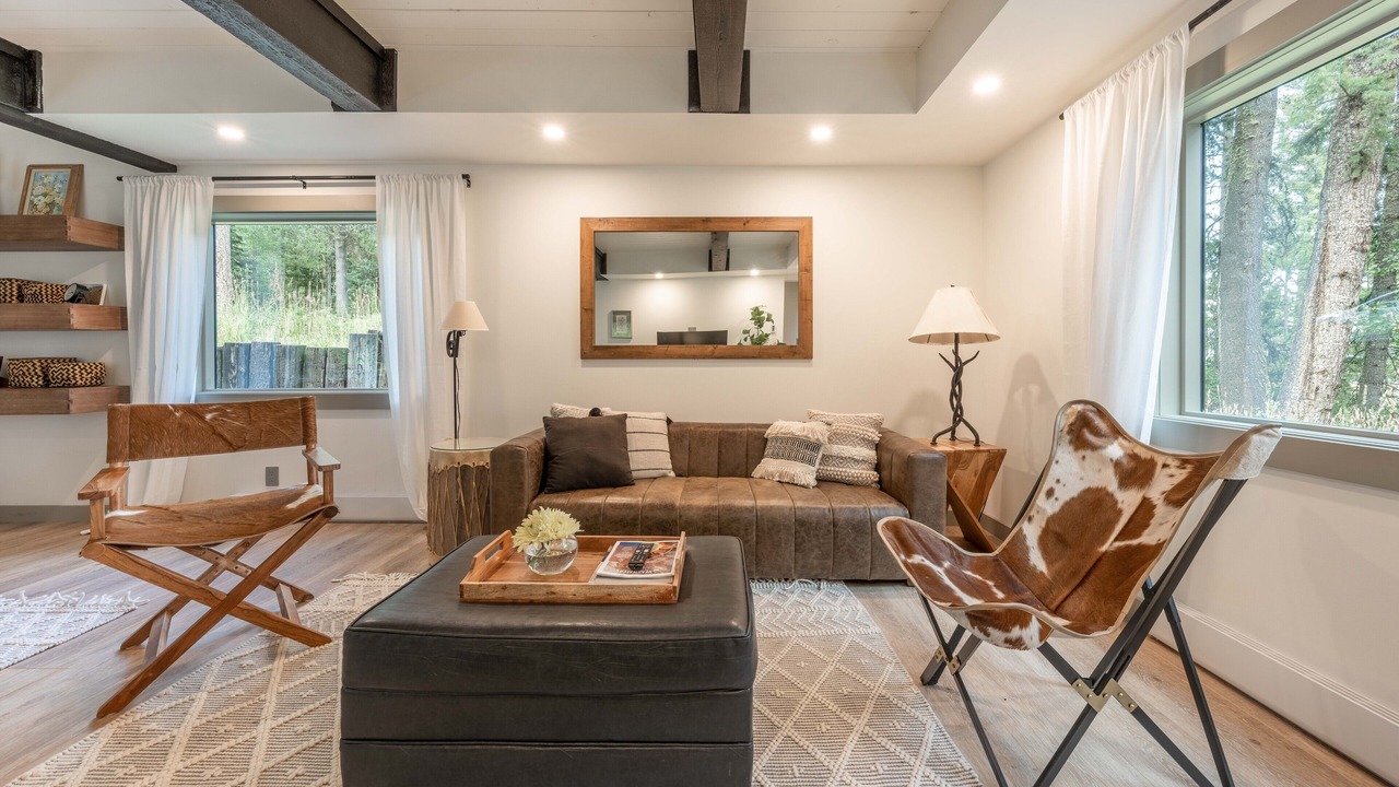 Photo of Livingroom in Indian Paintbrush