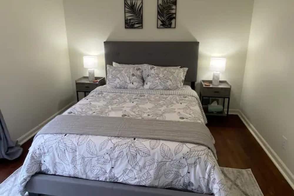 Photo of Bedroom in North End