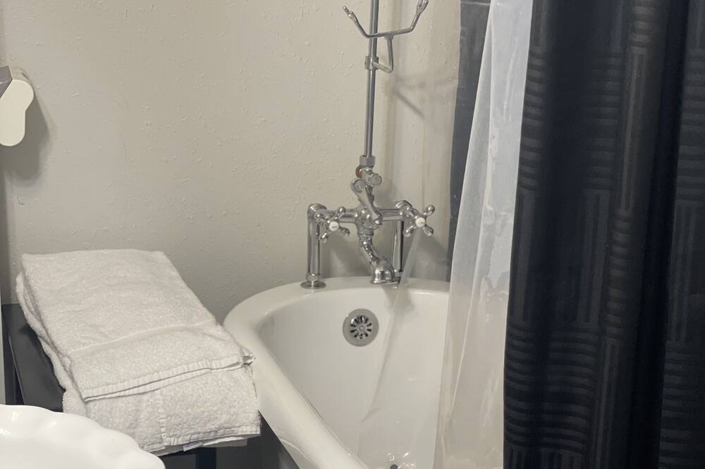 Photo of Bathroom in Hilltop