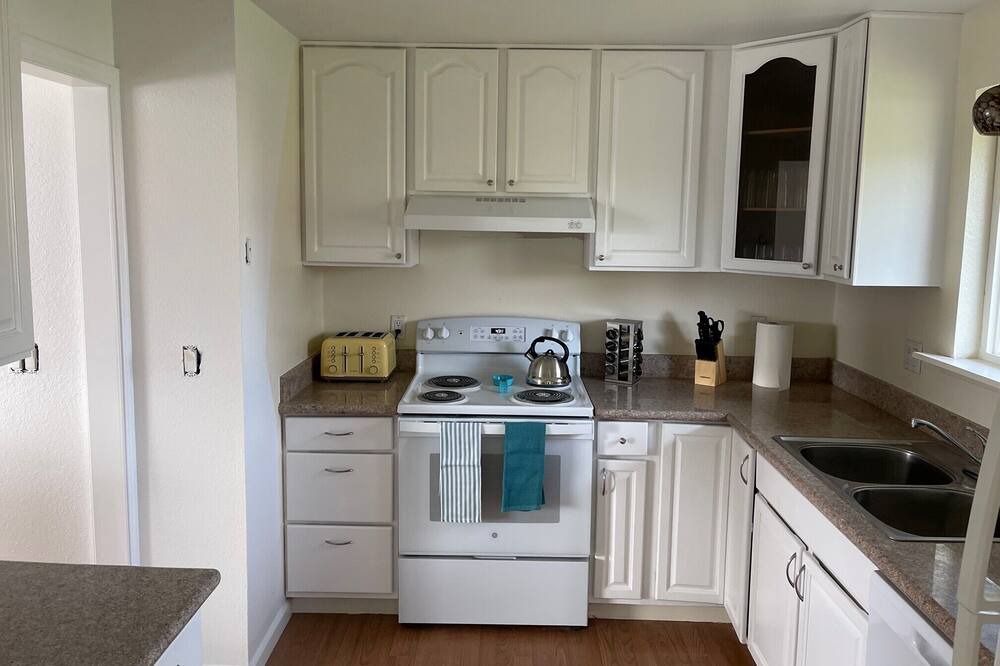 Photo of Kitchen in University Place