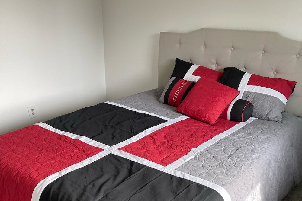 Photo of Bedroom in University Place