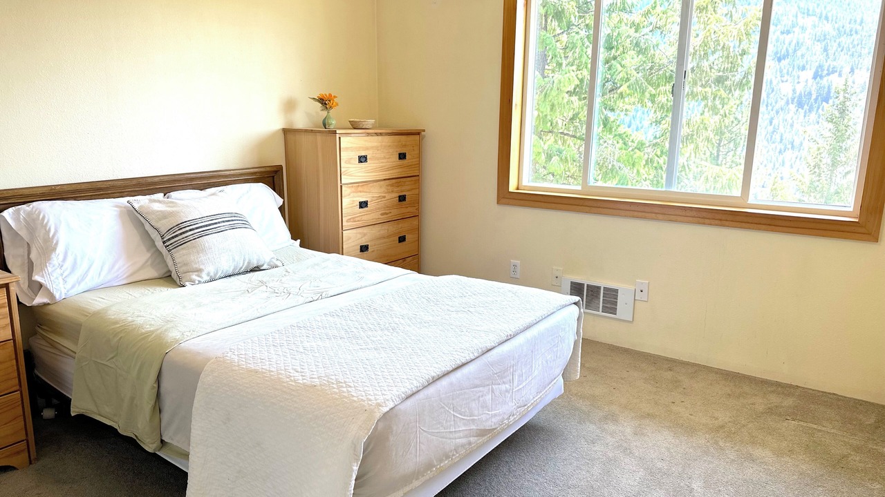 Photo of Bedroom in Chewelah