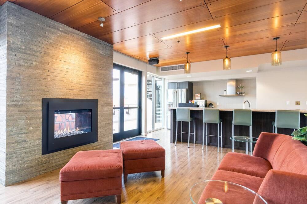 Photo of Livingroom in South Lake Union