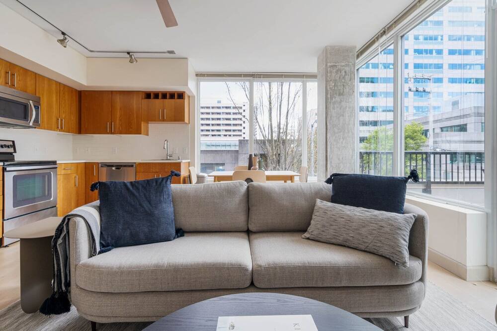 Photo of Livingroom in First Hill