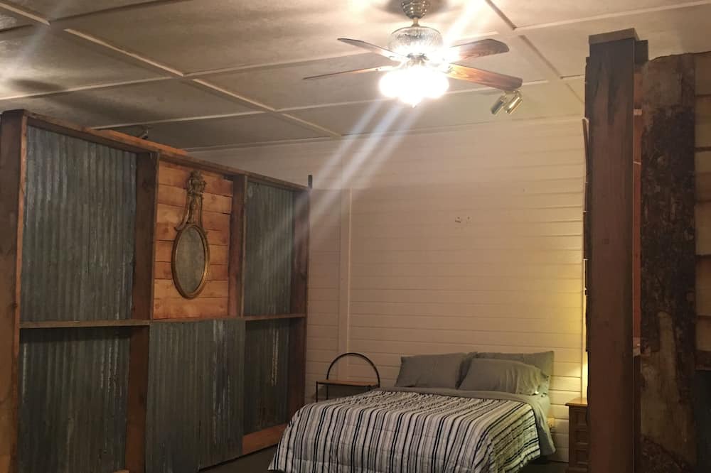 Photo of Bedroom in Idaho City