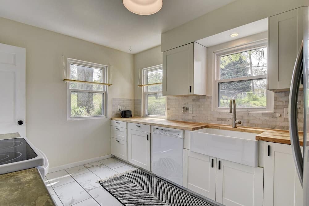 Photo of Kitchen in Aksarben - Elmwood Park
