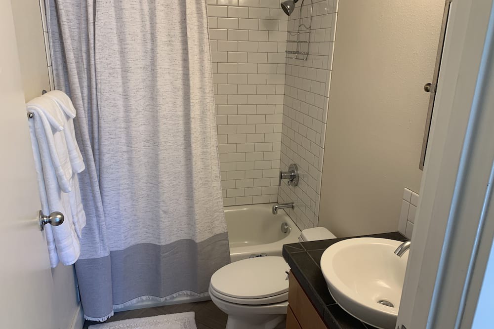 Photo of Bathroom in Pearl District