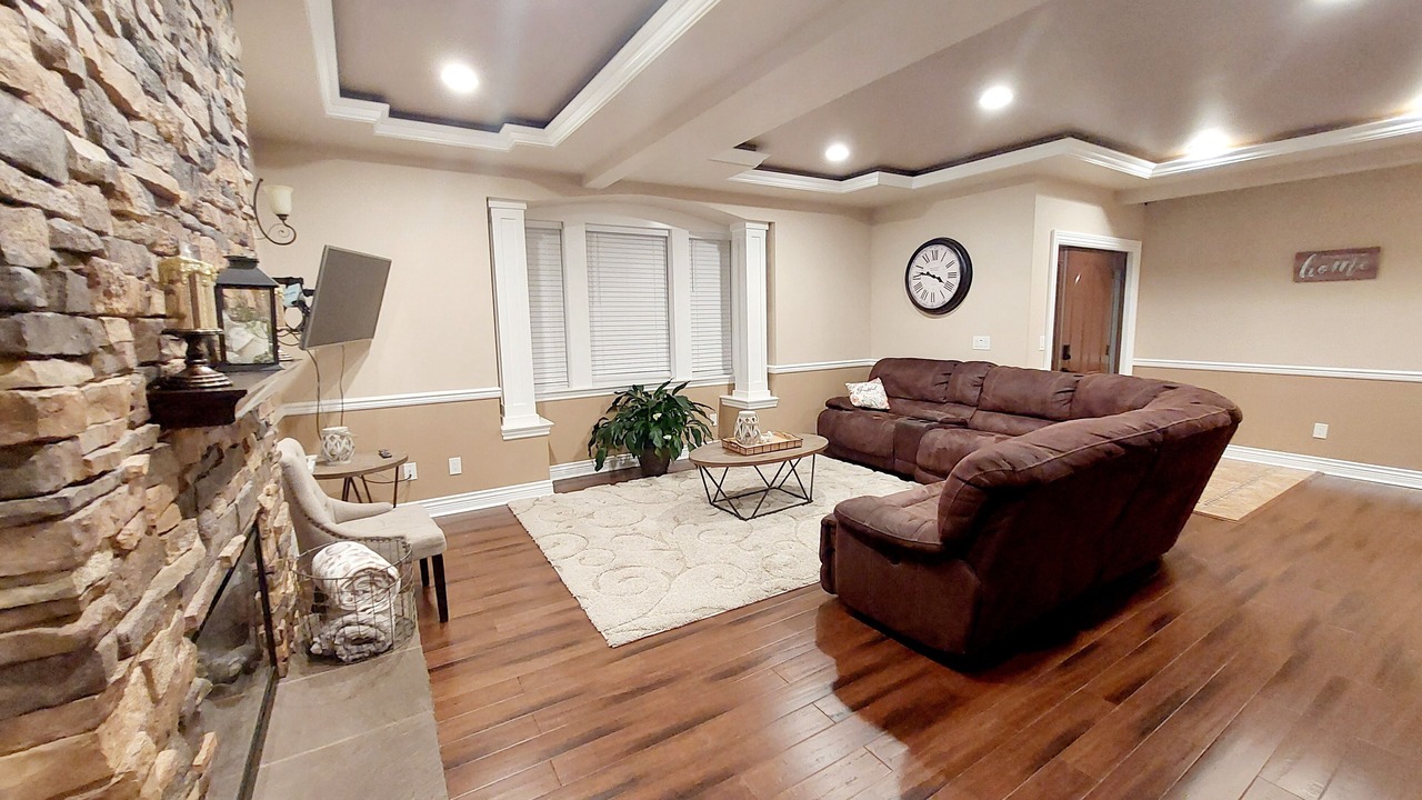 Photo of Livingroom in Parkland