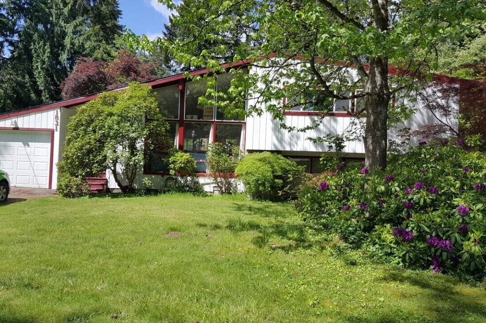 Photo of Outdoor in Lake Hills