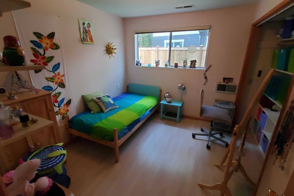 Photo of Bedroom in Lake Hills