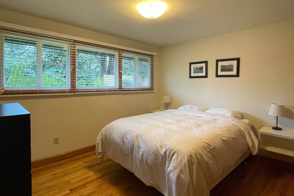 Photo of Bedroom in Cedar Hills