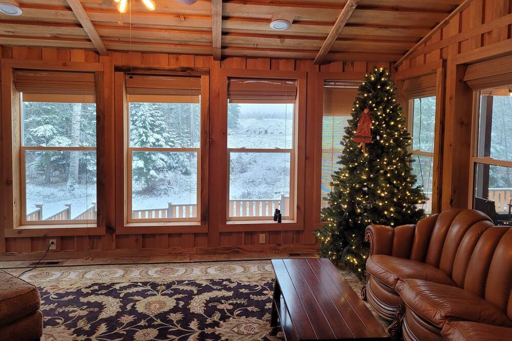 Photo of Bedroom in Sandpoint