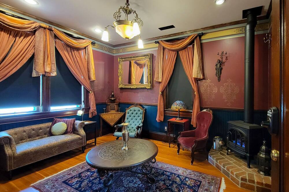 Photo of Bedroom in Historic Railroad District