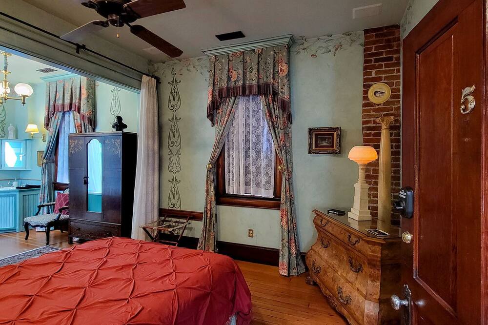 Photo of Bedroom in Historic Railroad District