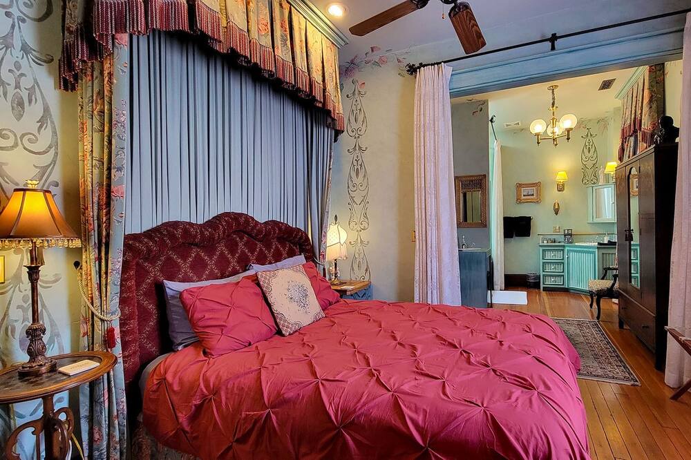 Photo of Bedroom in Historic Railroad District