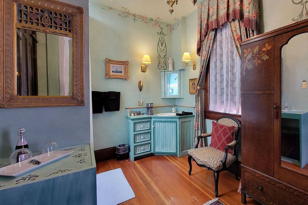 Photo of Bathroom in Historic Railroad District