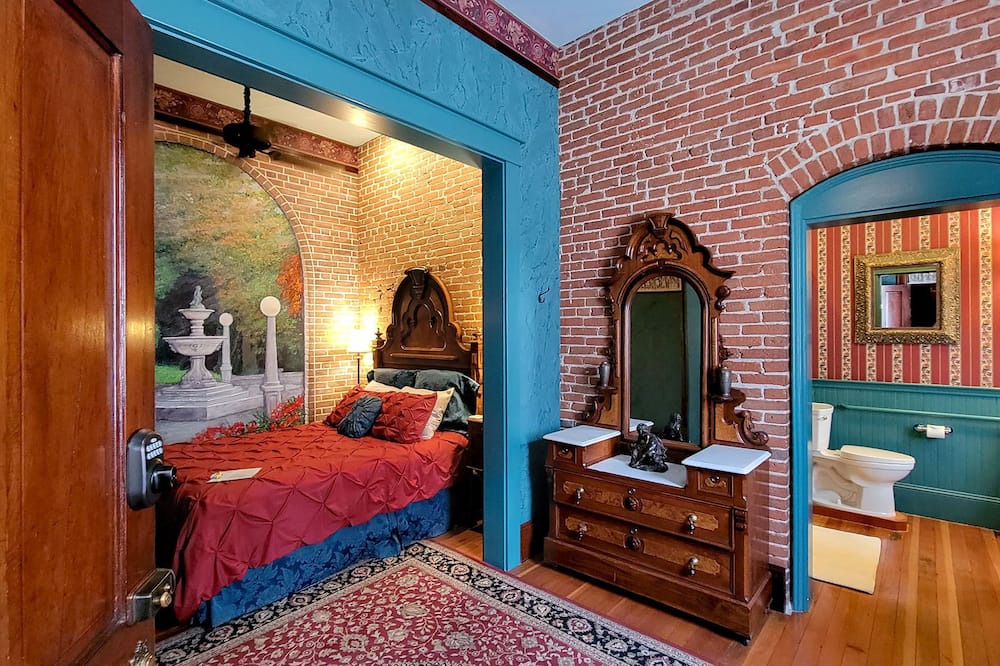 Photo of Bedroom in Historic Railroad District