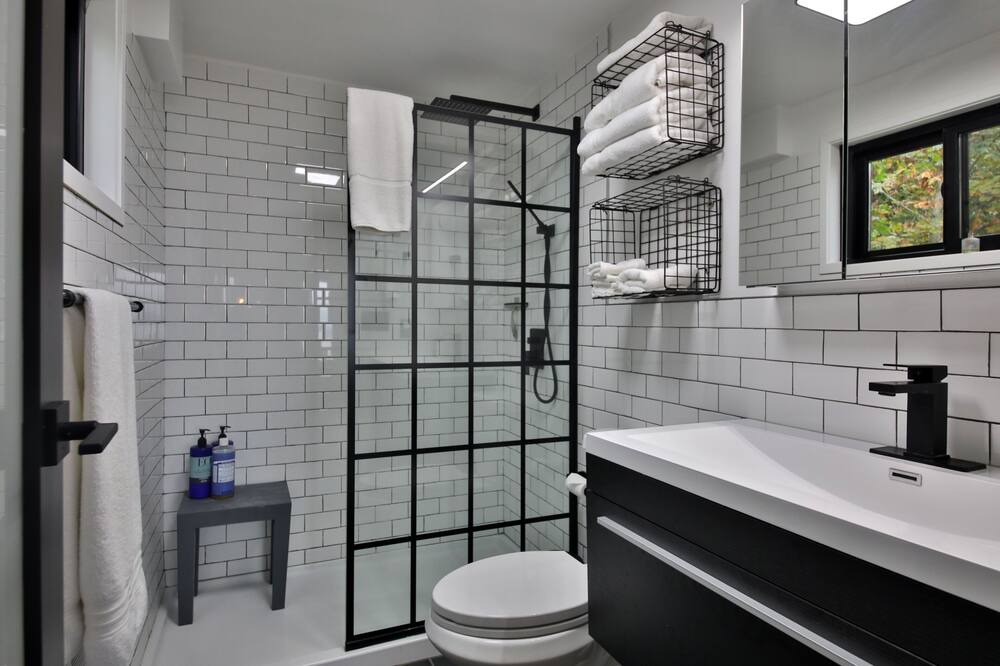 Photo of Bathroom in Clinton