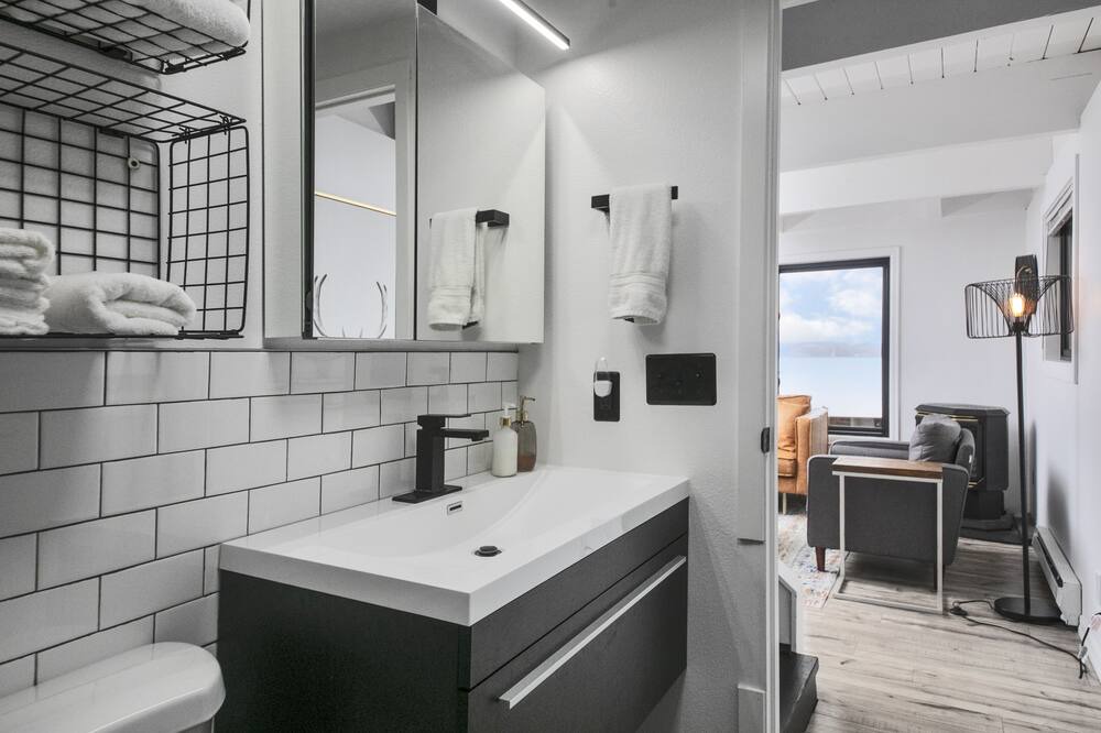 Photo of Bathroom in Clinton