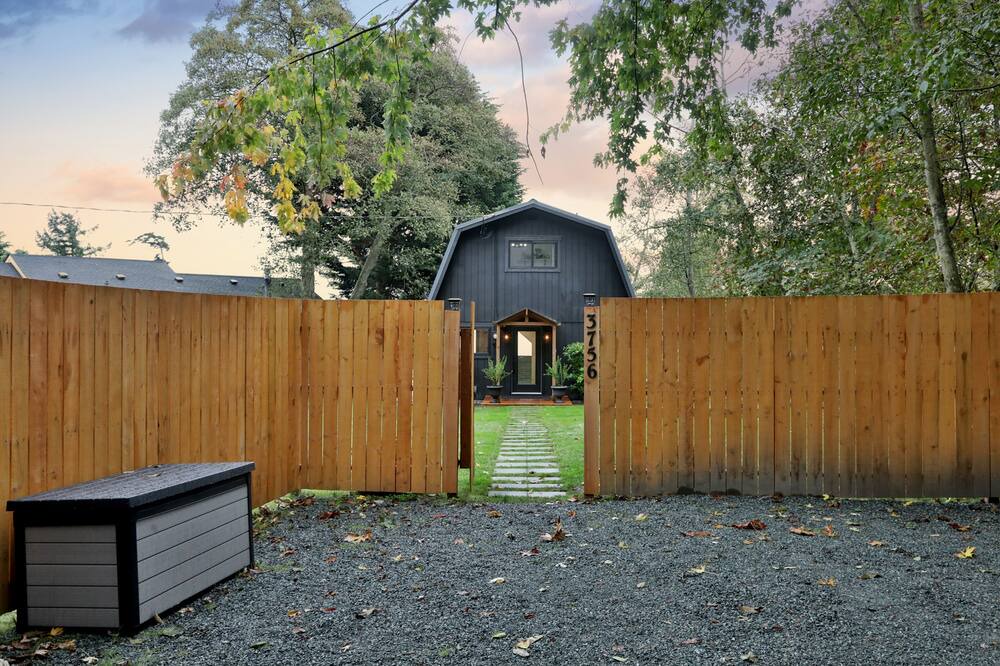 Photo of Outdoor in Clinton