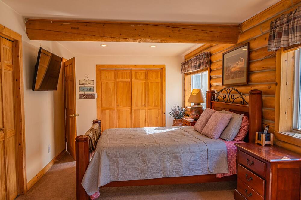 Photo of Bedroom in Boise
