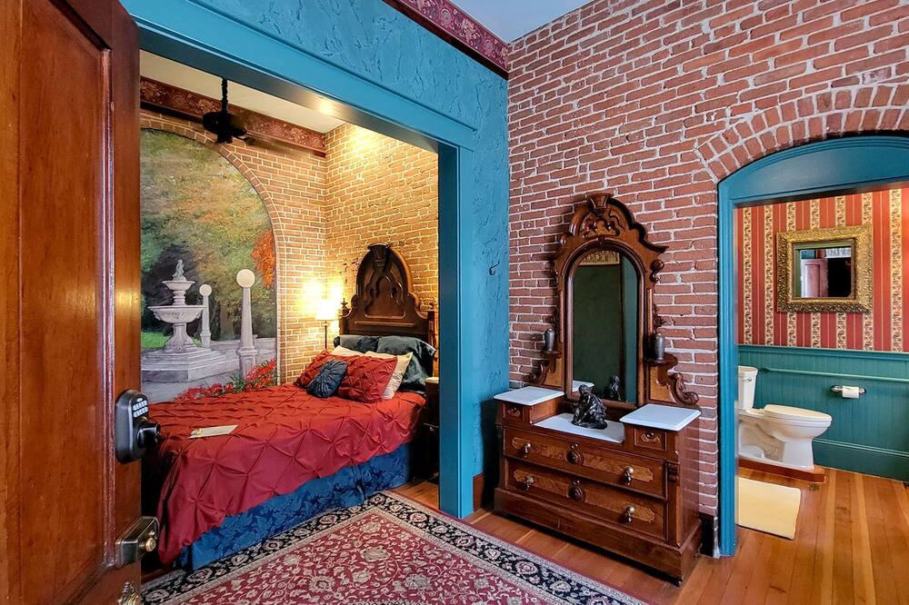 Photo of Bedroom in Historic Railroad District
